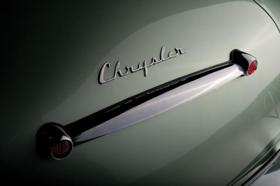 Детали экстерьера Chrysler Special 1953 года  (фото 42 из 66)